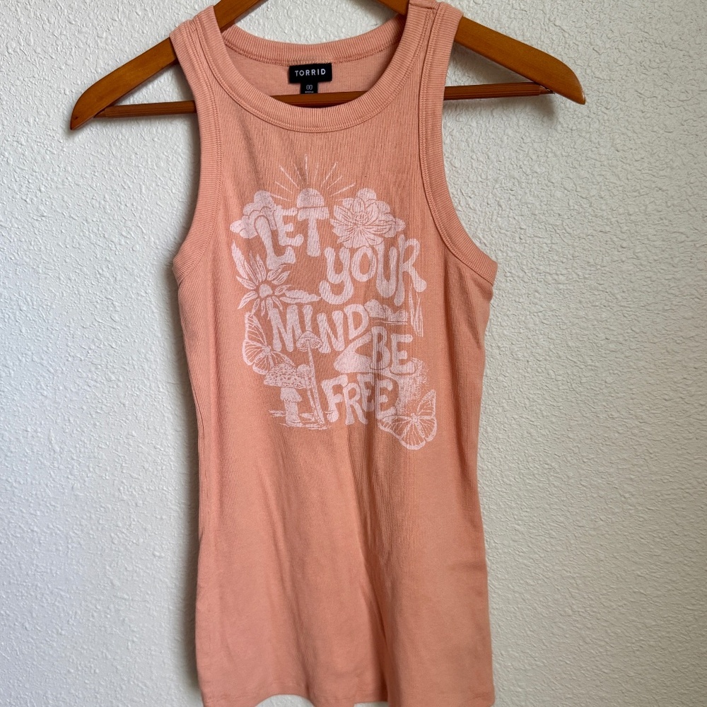TORRID Peach Graphic Tank Size 00 (10)